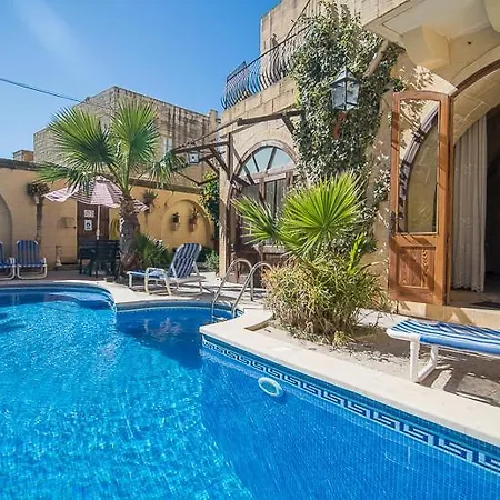 Nyaraló 4 Bedroom With Large Private Pool