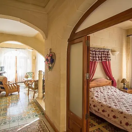 בית נופש 4 Bedroom With Large Private Pool