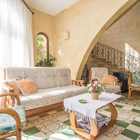 Feriehus 4 Bedroom With Large Private Pool Zebbug (Gozo)