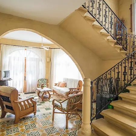 Feriehus 4 Bedroom With Large Private Pool