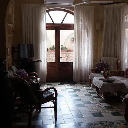 Feriehus 4 Bedroom With Large Private Pool Zebbug (Gozo)